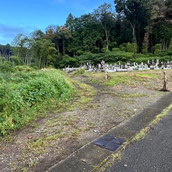 登山道入り口にも1.2台は置けます
Uターンもできそうです