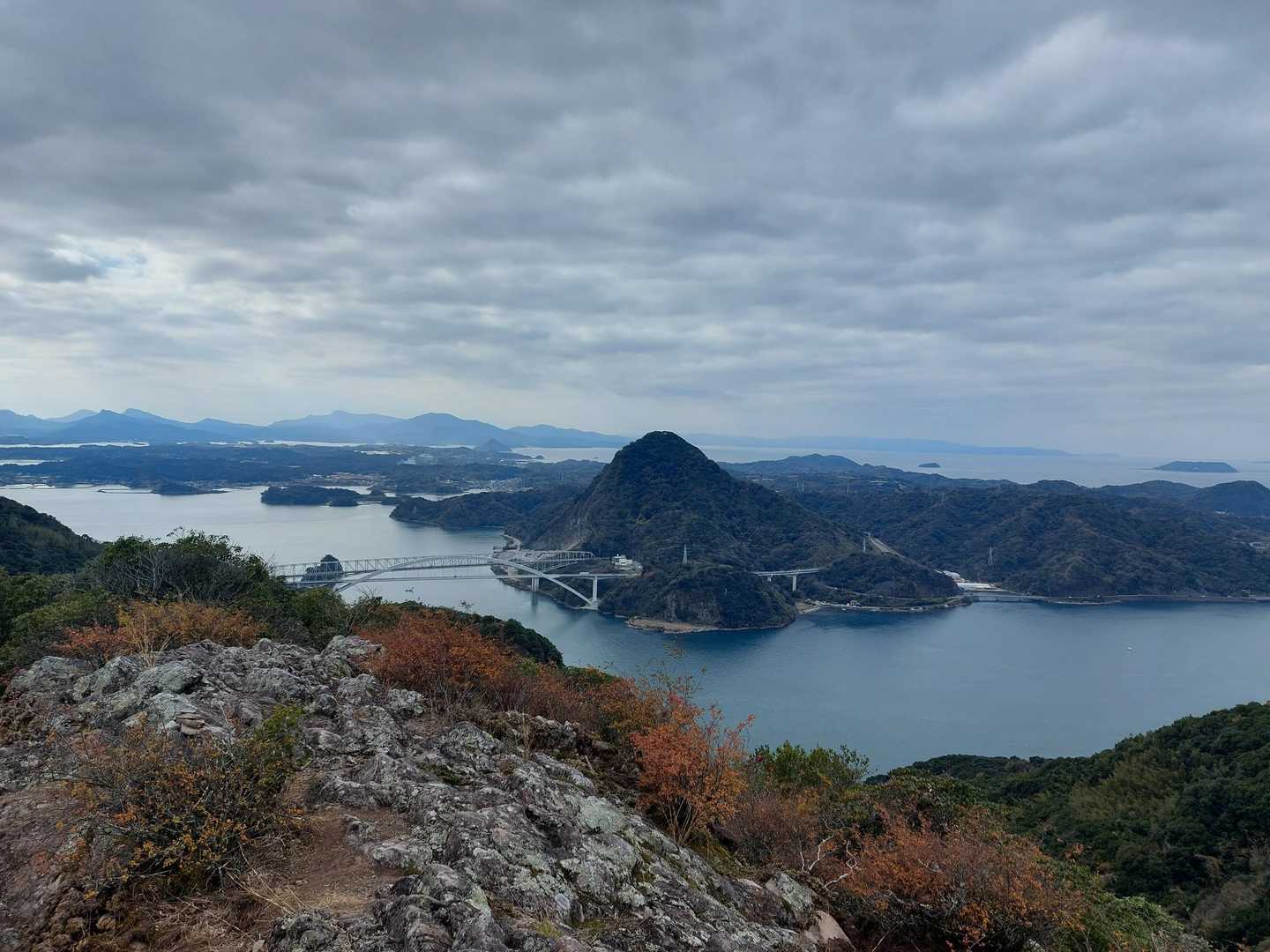 三角岳 | 有明海と雲仙岳を望む、海と山の絶景周回コースの写真