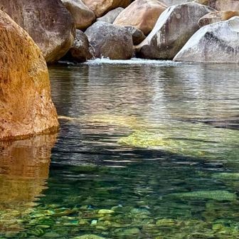 帰りの渡渉地点からの美渓✨