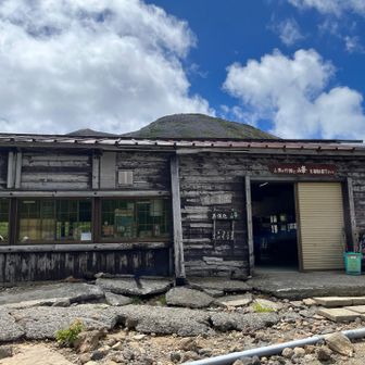 肩の小屋