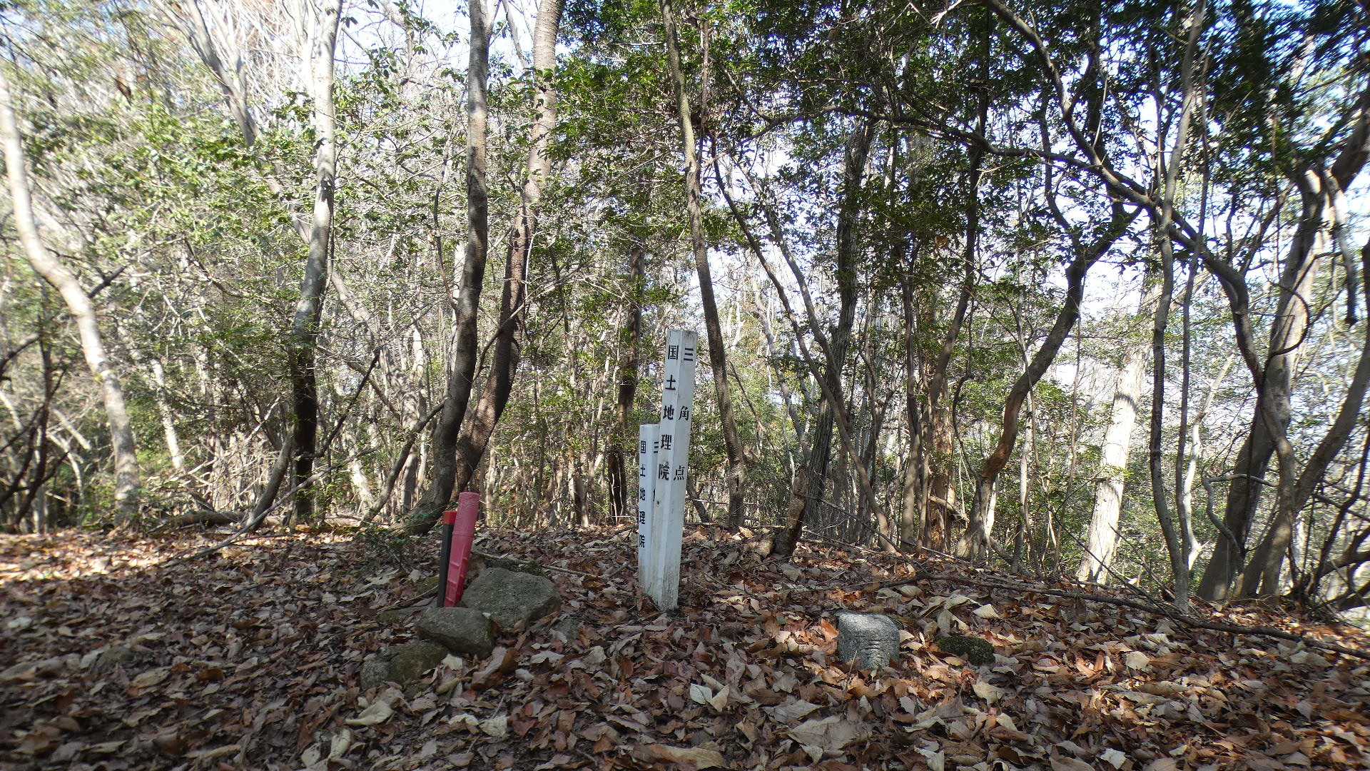 大久保山山頂
四等三角点
基準点名：大久保（おおくぼ）