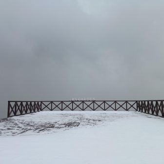 寒さでスマホがシャットダウン！
氷点下に弱いの忘れてた🥶
息で温め再起動、充電しながらログ再開