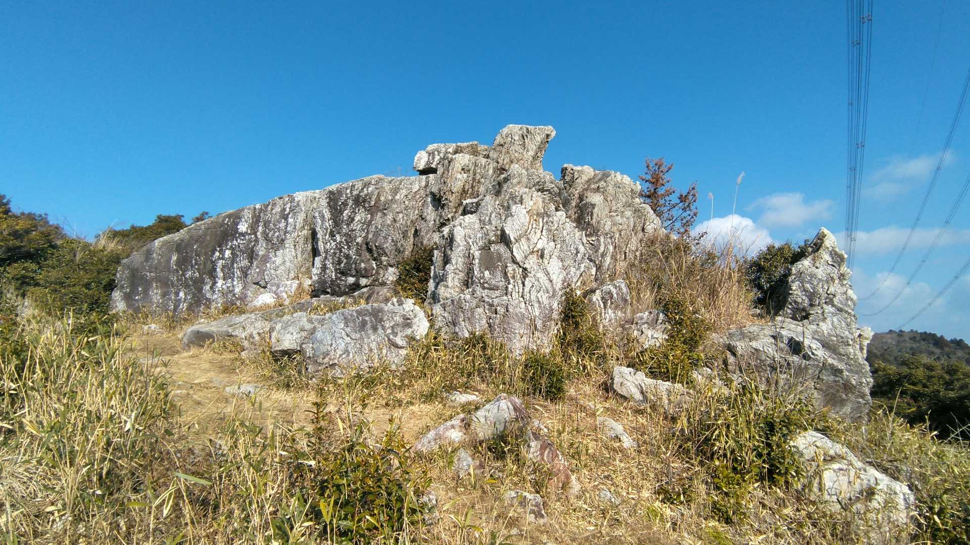 弓張山系多米自然歩道登山口-多米峠-霊屋の峰-大知波峠-富 往復コースの写真