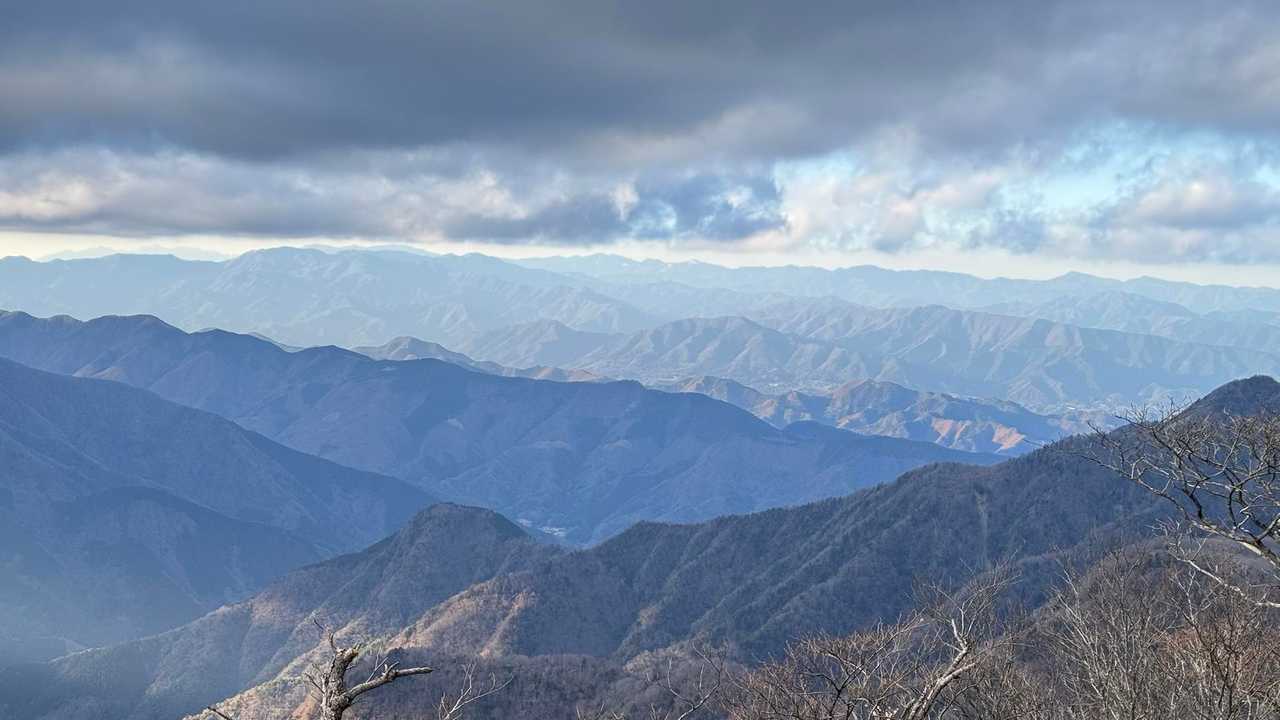 丹沢主脈縦走（檜洞丸•蛭ヶ岳•丹沢山•塔ノ岳•鍋割山） の写真 33