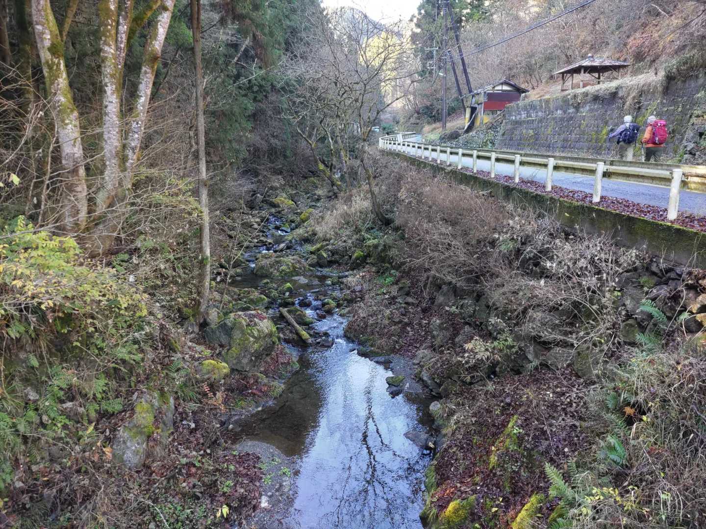 秩父華厳の滝へ向かいます。