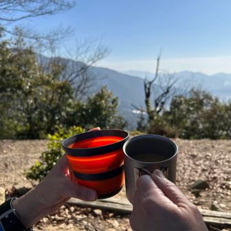 貸切の頂上で
昼食&コーヒーでまったり
ずっと居れる♪