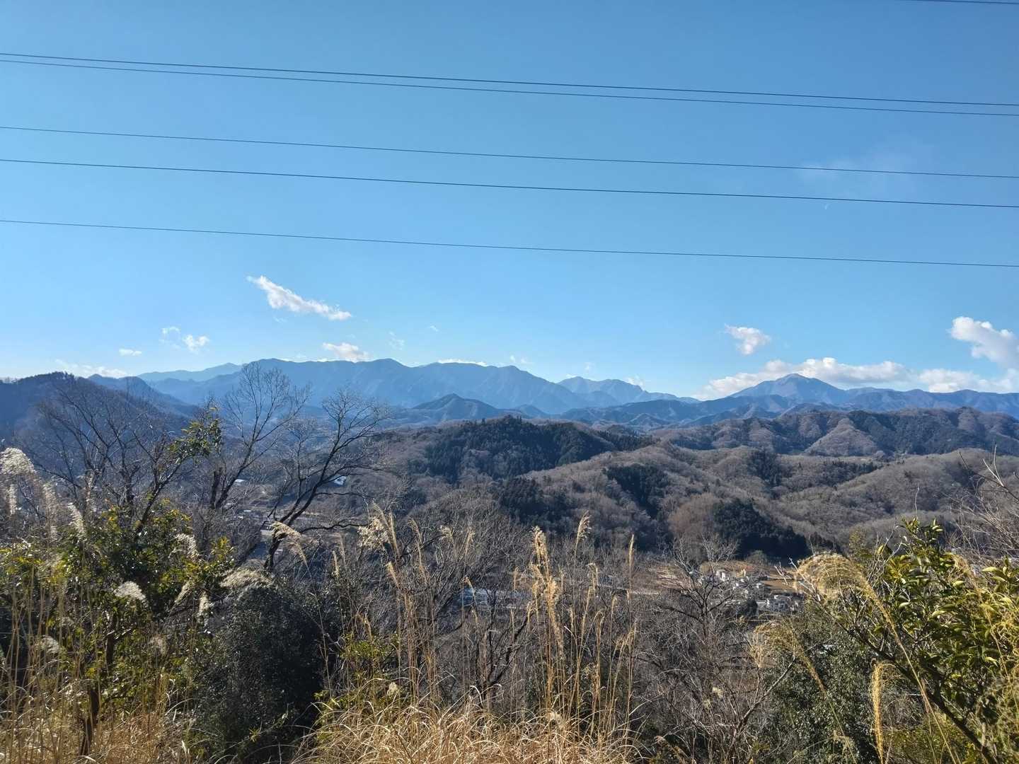 3日程前に歩いた藤野駅南側の山々が見えます✨