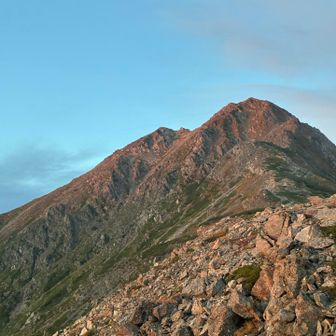 夕日を浴びた北岳