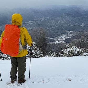 山の先輩、可部を望む❄️✨