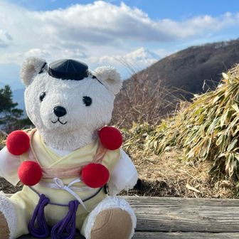 花立山荘前、くま伏師匠と富士山🗻
たくさんの人と話し込んで３０分も逗留