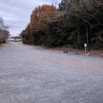葦毛湿原第二駐車場。一番乗り。戻ってきたら1/3ほど埋まっていた