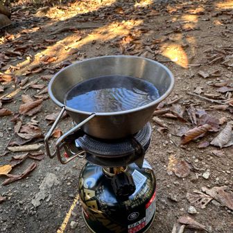 湧き水でコーヒー休憩