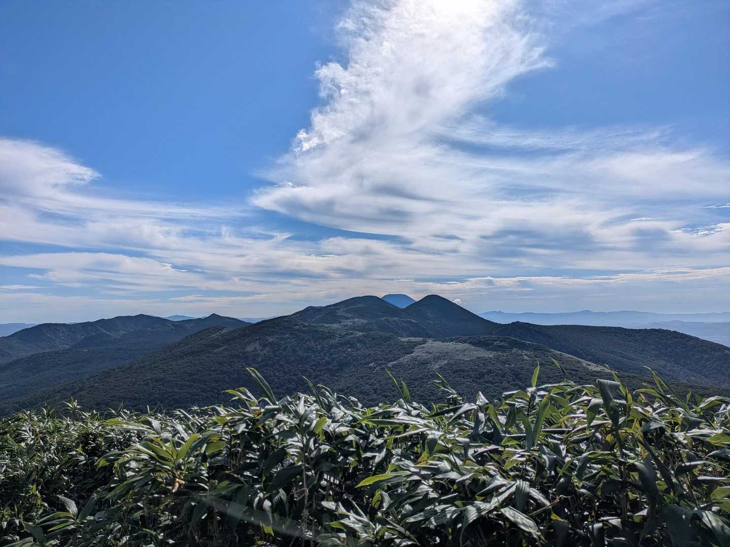 新見峠登山口-前目国内岳-目国内岳 往復コースの写真