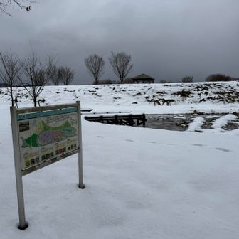 慈恩寺山(山王台)へは雪で車登れず...断念