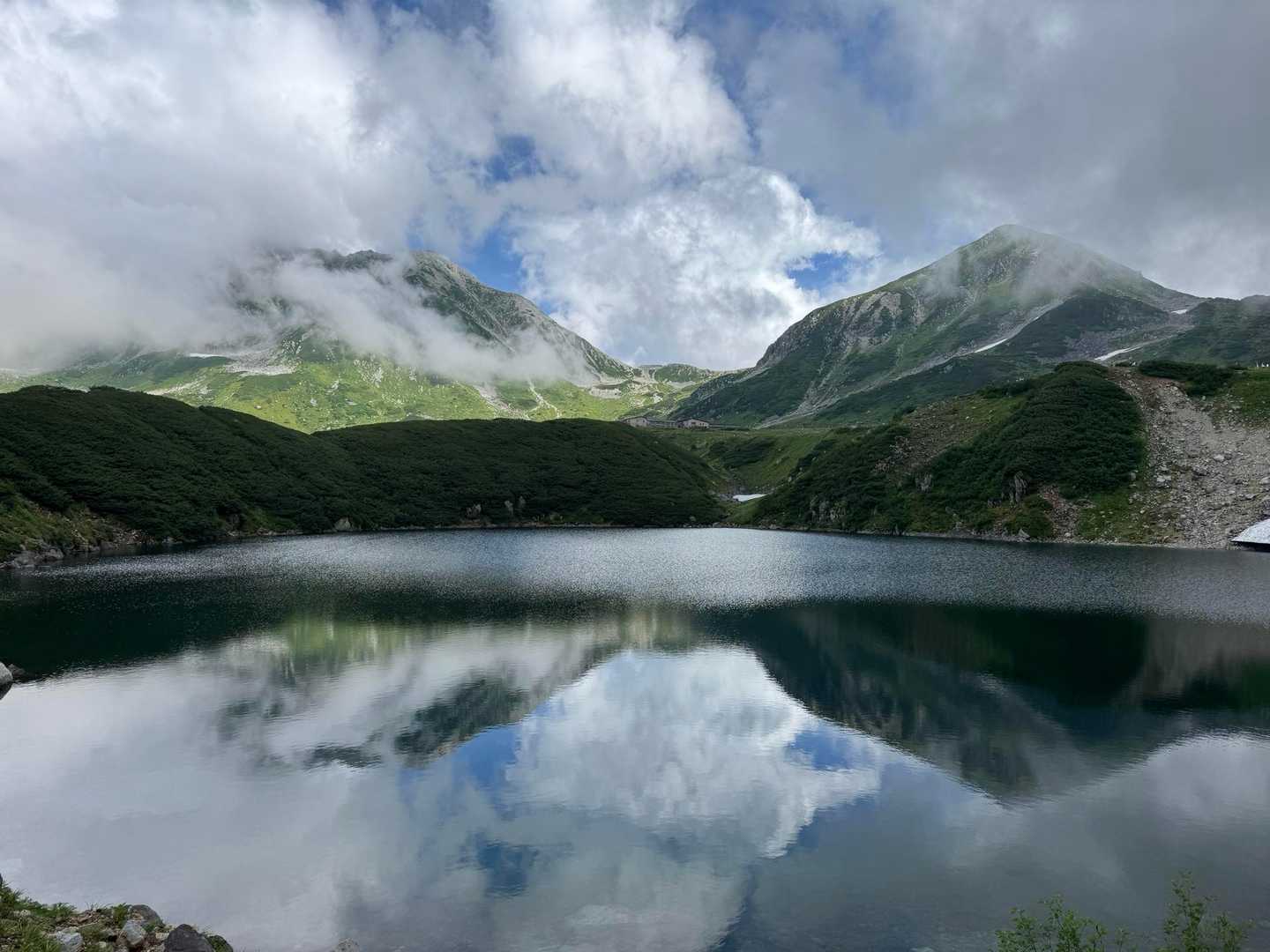 ミクリガ池から。立山ガスの中