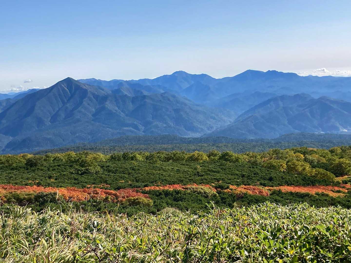赤岳登山口-赤岳-小泉岳-緑岳-大雪高原温泉沼めぐり登山コ 縦走コースの写真