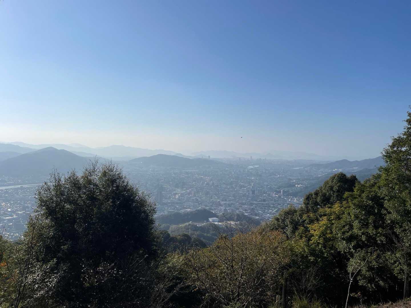 いつものここ。
良い眺め✨
モヤってても綺麗✨