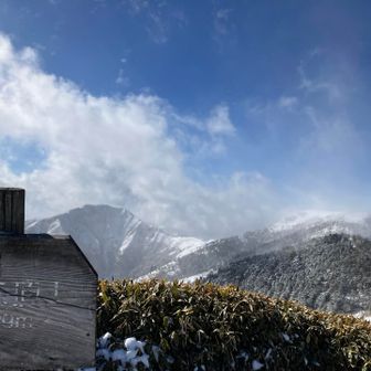 ジロウギュウと剣山が‥