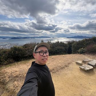 ゴールしました🙌
Hello😁
鈴ケ峰山⛰️