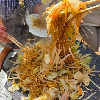 〆の野菜たっぷり焼きそば！