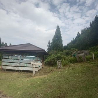 この辺りまで戻ると天気が良くなったからか登る方とスライドするようになりました