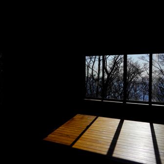 綺麗な避難小屋