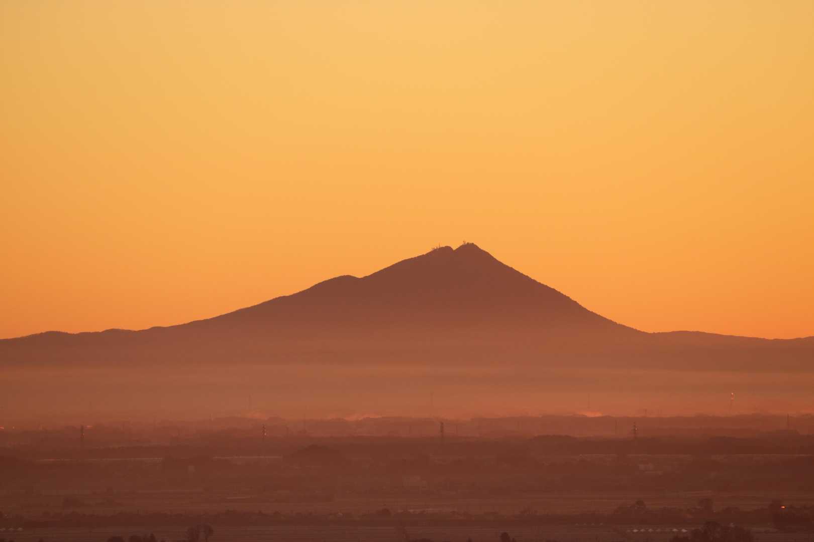 日の出後の筑波山✨