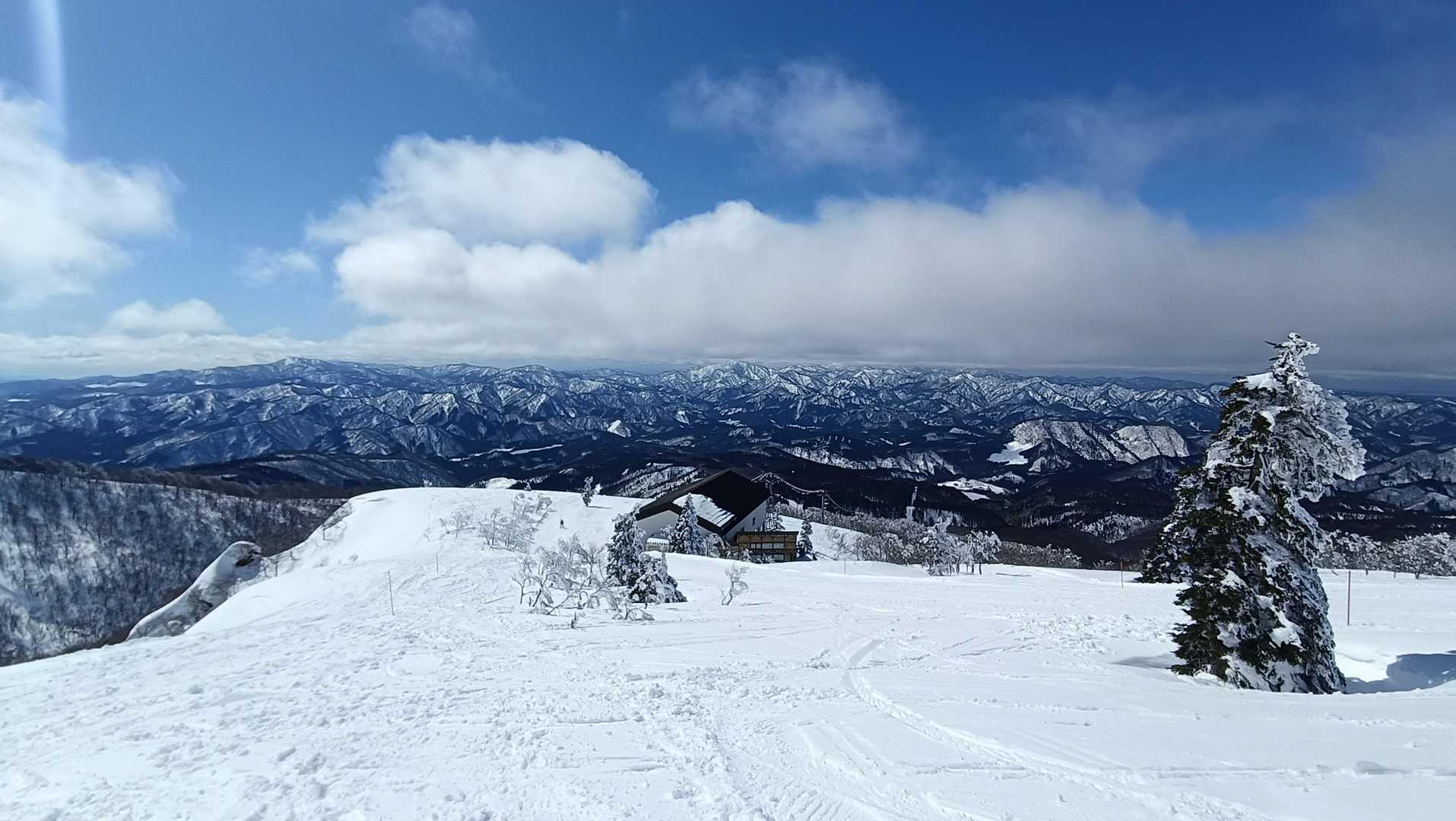 ゴンドラ降りた直後は、こんなに快晴だったのに☀