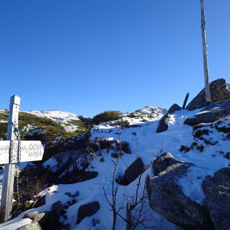 木曽前岳到着。