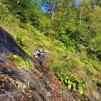 大崩山の象岩直下のトラバースにそっくり