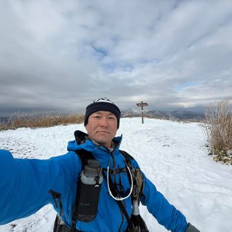 山頂は雪無し！
