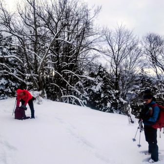 広々とした山頂で休憩しました😊