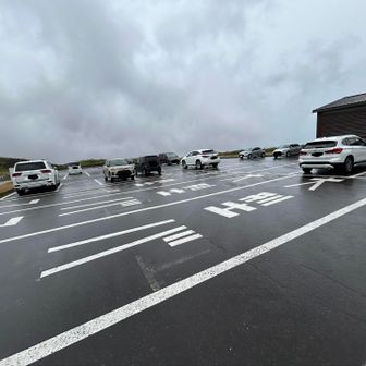 駐車場は広々です