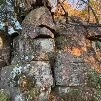 でけえ岩が多い
