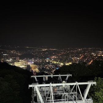 夜景
阿波踊りのぞめきが聞こえて来ます。
