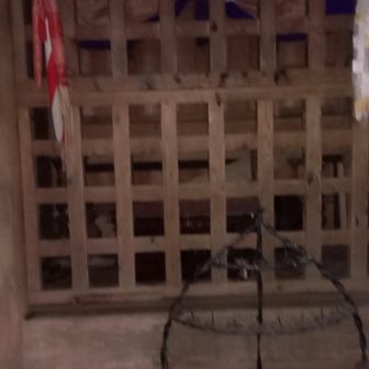 格子が頑丈?梵天奉納対策ケンカ詣りで突っつく〜ね?