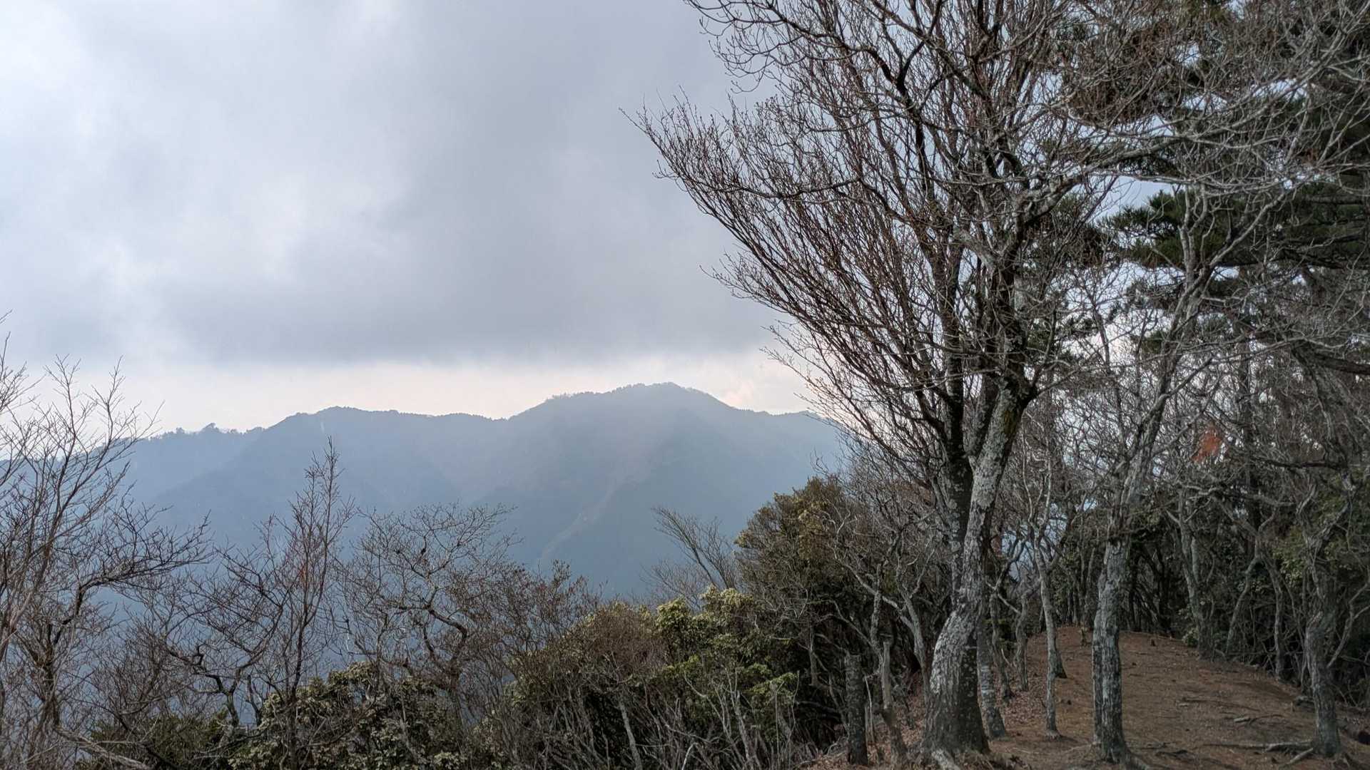 ここなら松阪森林公園へリタイアできる(･･*悩)｡｡oＯ
堀坂山諦めました(๑o̴̶̷᷄﹏o̴̶̷̥᷅๑)ｳｰ。