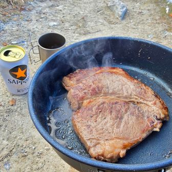 ステーキ、うんまー！🥩
ワインも持ってくればよかった