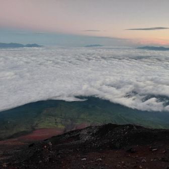 左→白根三山　
右→金峰山かな？
下は4合目の奥庭