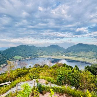 期待の飯盛山…

これが限界

まー楽して登れるところで
絶景見ようなんて甘いってことさね🤣

竜石さいこう♡