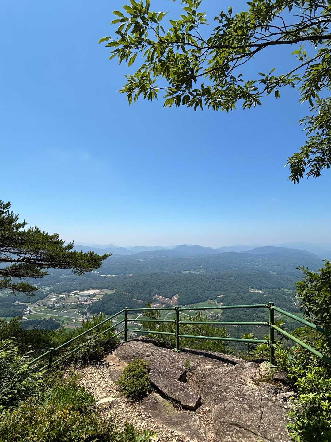 途中のいい景色のところで、しばらく休憩