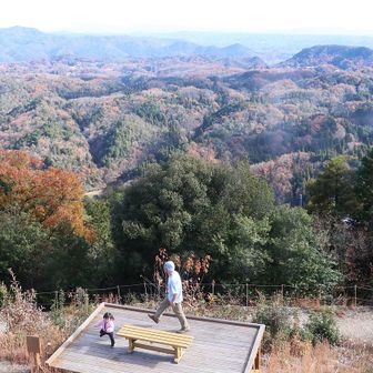 テラスに可愛いちびっ子が