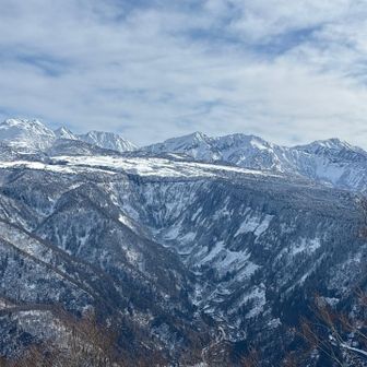 弥陀ヶ原と立山方面
称名滝が作った渓谷が一望。
