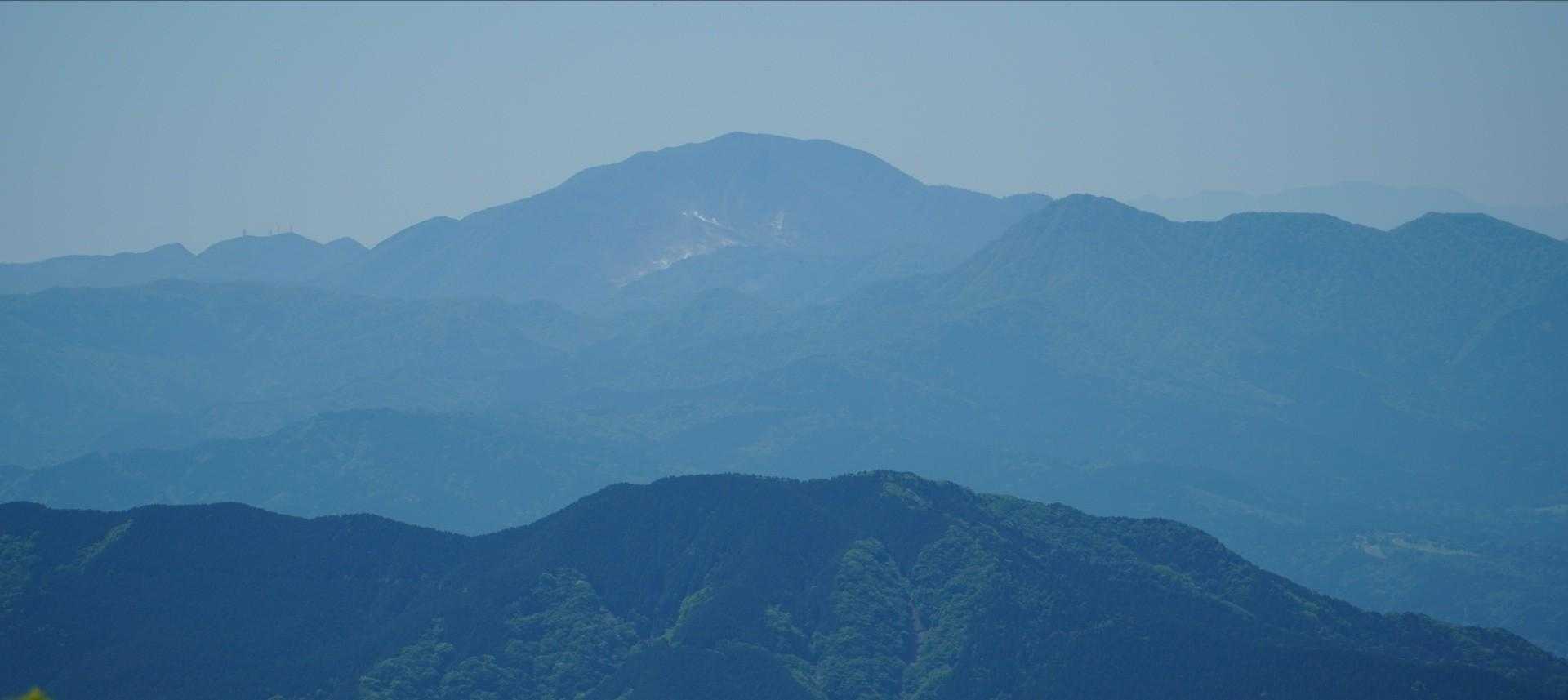 菰釣山-ブナ沢の頭-中ノ丸-城ヶ尾山-城ヶ尾峠 周回コースの写真