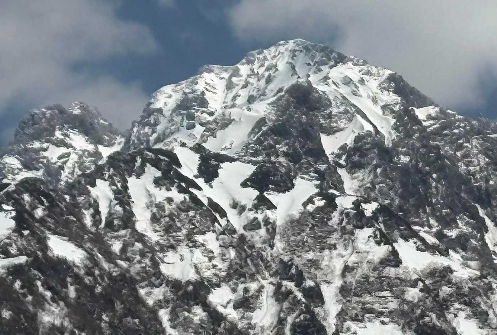 剱岳頂上アップ