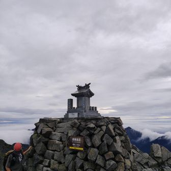 山頂（前回よりもはるかに景色いい）