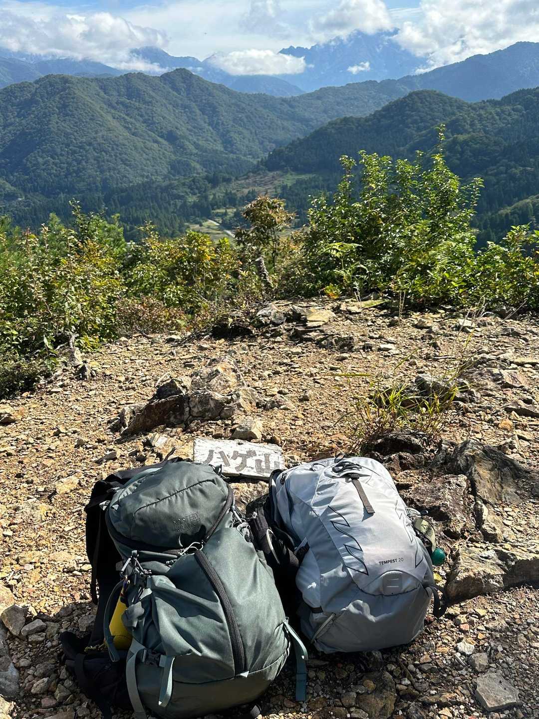 セキさんと久々の散策
ザックが新しくなり初、そして
ケガからの1年半　やっと山に帰ってきました。
お付き合いありがとうございます😊
