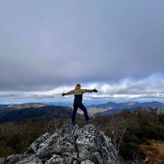 お昼食べてたらどんどんどんよりしてきた