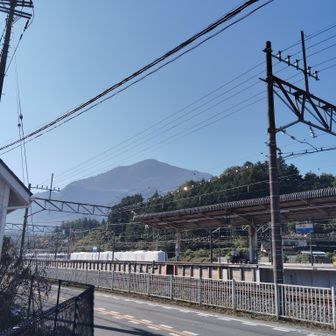 天気がよくて、武甲山が駅から見えました！