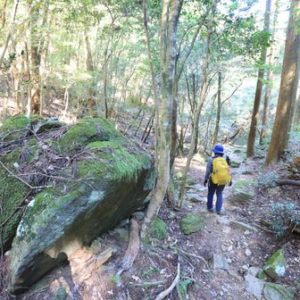 行縢山 下ります